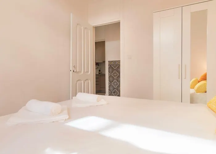 Apartment Lovelystay - Peaceful Living - Heart Of The *